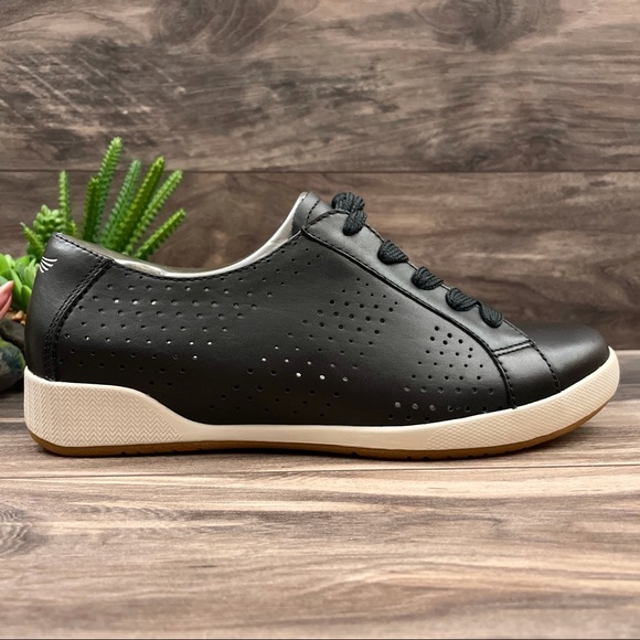 dansko orli sneaker